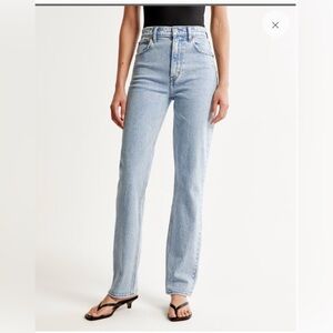 Abercrombie & Fitch Curve Love 90s Straight Ultra High Rise Jeans - size 18